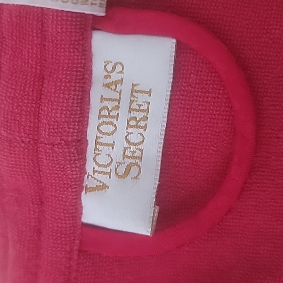 Victorias Secret red robe terry cloth inner lining satin look outer shell size M - Picture 12 of 16